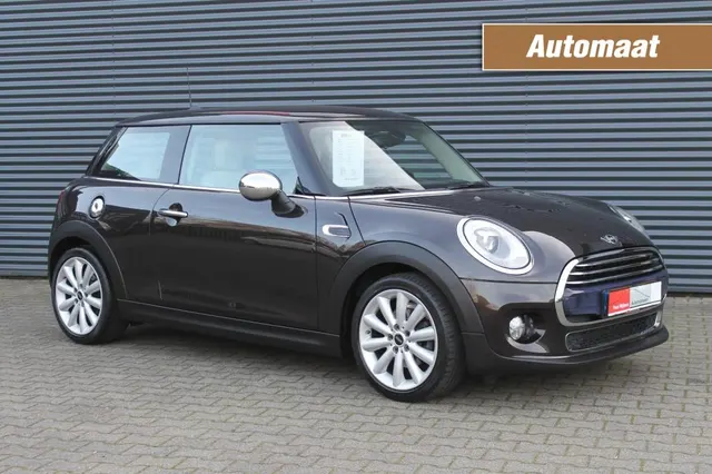 MINI Cooper 1.5 Chili Business Uitvoering 3-Deurs Automaat 2015