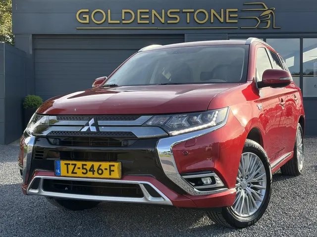 Mitsubishi Outlander 2.4 PHEV Intense ✓1e Eigenaar✓Trakhaak✓ 2018