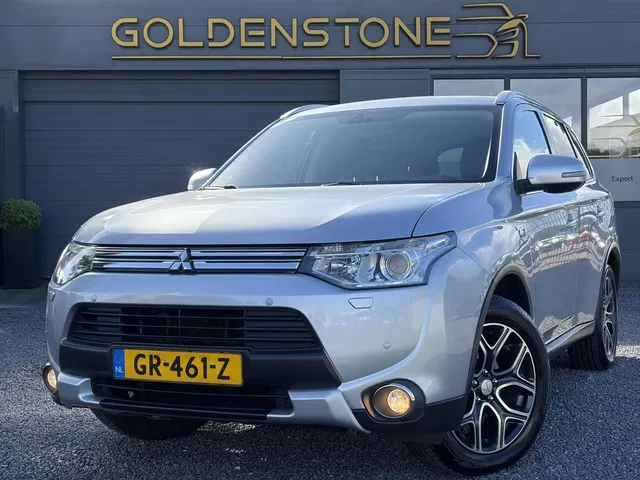 Mitsubishi Outlander 2.0 PHEV Executive Edition X-Line ✓ 2015