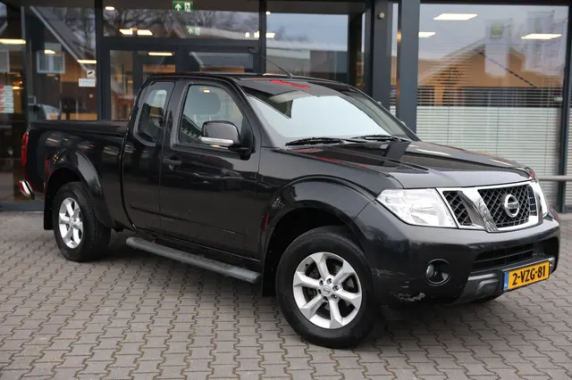 Nissan Navara 2.5 Dci Se 4WD Van 2012
