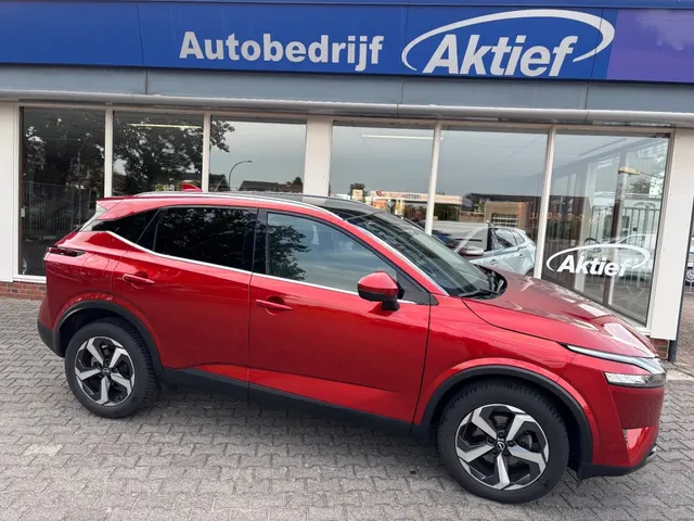 Nissan Qashqai 1.3 MHEV N-Connecta Automaat 2024
