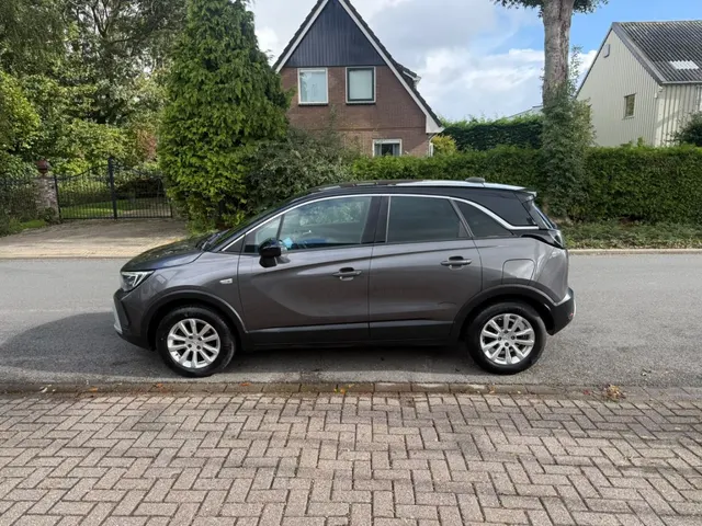 Opel Crossland 1.2 Turbo Elegance 2022