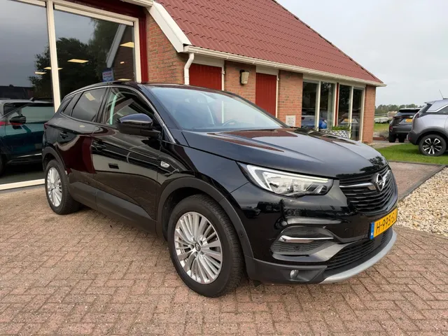 Opel Grandland X 1.2 Turbo Innovation 2020