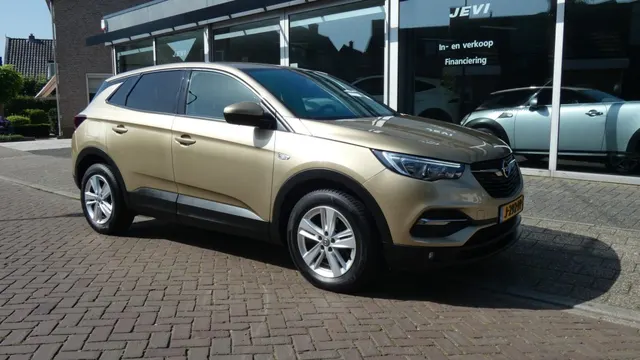 Opel Grandland X 1.2 Turbo - Ececutive 2018