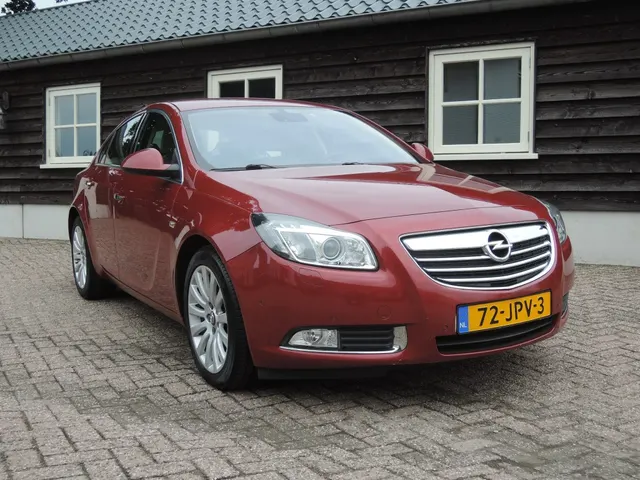 Opel Insignia 2.0 Cdti 160pk Cosmo handgeschakeld 2009