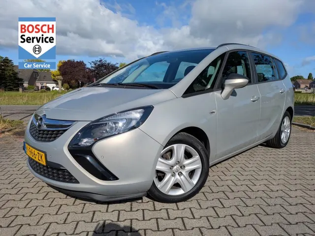 Opel Zafira Tourer 1.4 Edition 120pk I 2012