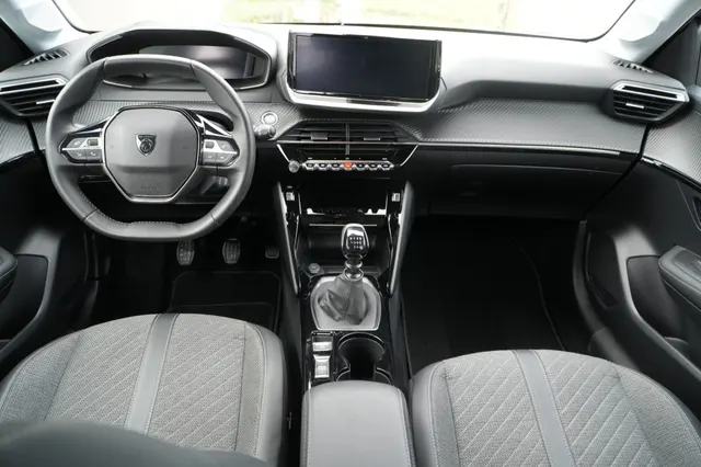 Peugeot 208 Allure 1.2-100PK 2024