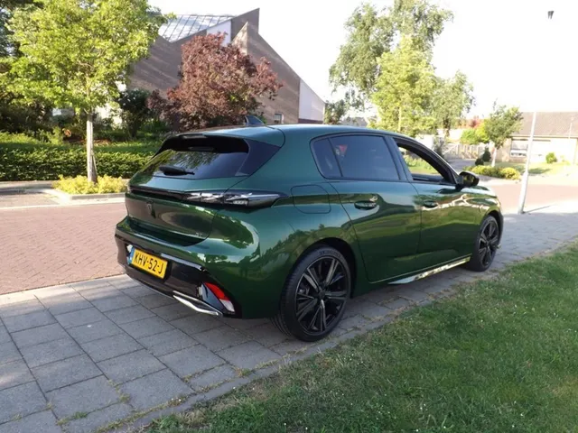 Peugeot 308 1.2 Pt GT Pack Business Automaat 2022