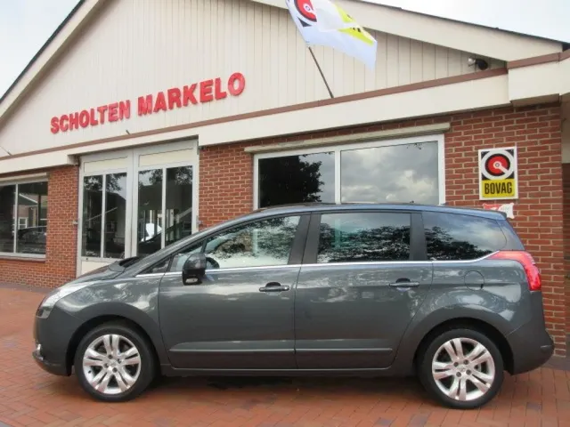 Peugeot 5008 1.6 Thp Family 7p 2011