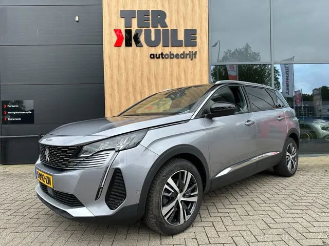 Peugeot 5008 1.2 Pt Allure Pack Business 2023