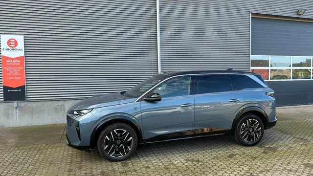 Peugeot 5008 1.2 GT Hybrid 2024