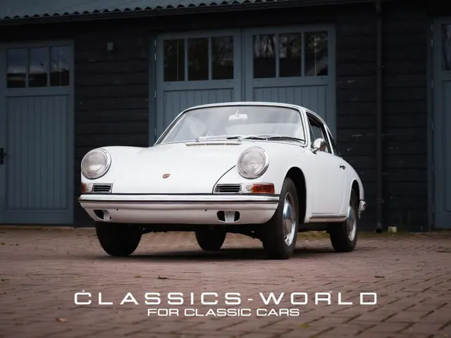 Porsche 911 1965 very early chassisnumber 1965