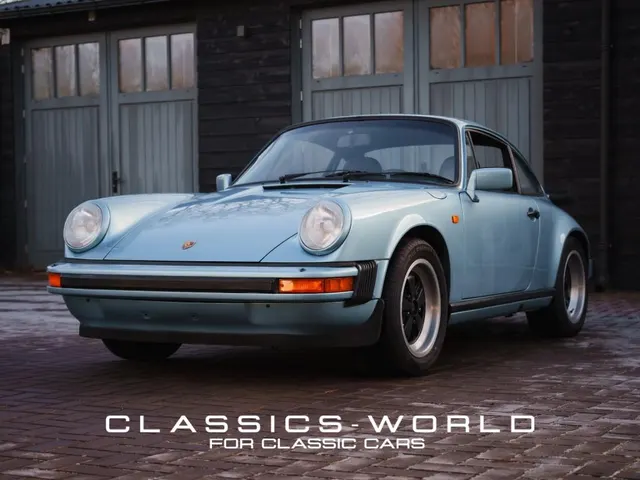 Porsche 911 3.0 Sc Coupe Hell Blau metallic 1982
