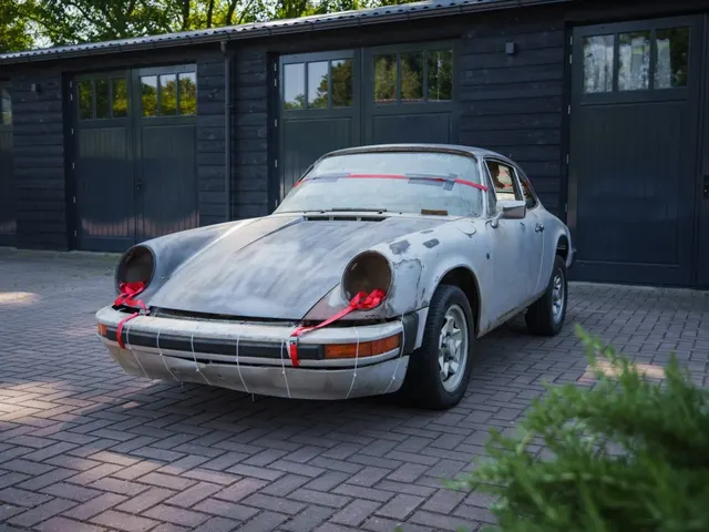 Porsche 911 911S 25th Anniversary Edition 1975