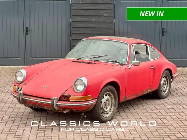 Porsche 911 T Olklappe Coupe - Restoration Project 1972