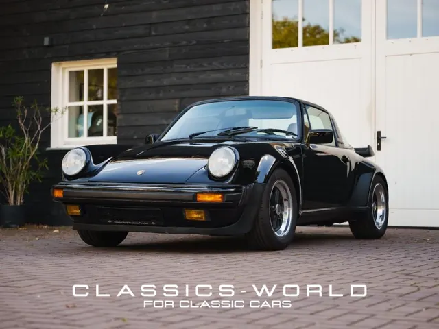 Porsche 911 Carrera 3.2 Targa M491 Wtl – Original Factory Turbo Look – Black 1986