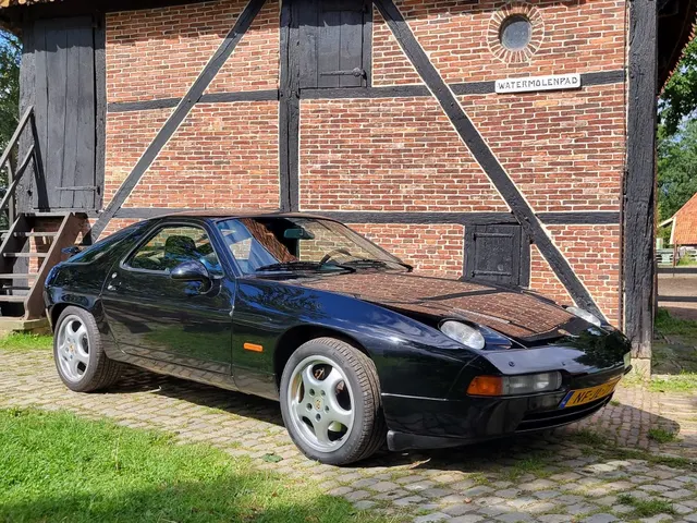 Porsche 928 S4 handgeschakeld 1986