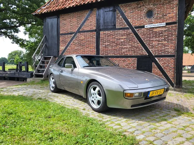 Porsche 944 8x Porsche 944 op voorraad! 1982