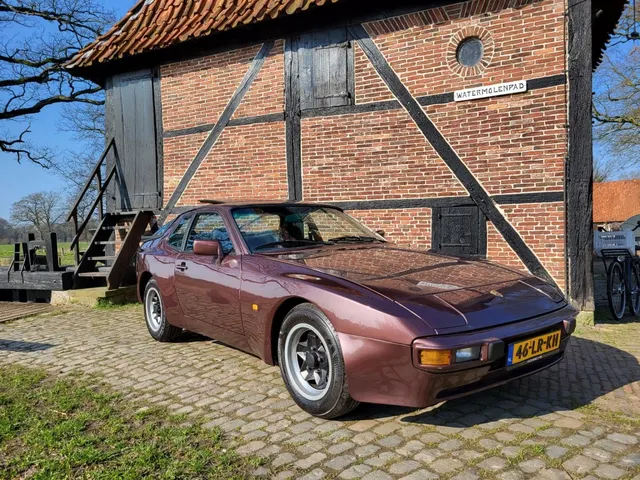 Porsche 944 Targa 8 x Porsche 944 op voorraad 1985