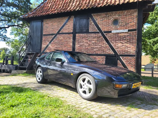 Porsche 944 Type 1 Targa 1984