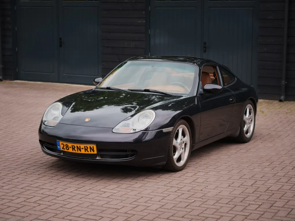 Porsche 996 Coupe - Millennium Edition - Violet Chromaflair - Manual! 2000