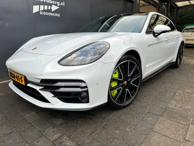 Porsche Panamera Sport Turismo 4.0 Turbo S E-Hybrid 2021