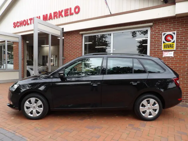 Škoda Fabia 1.0 TSI Dsg7 Ambition station 2021