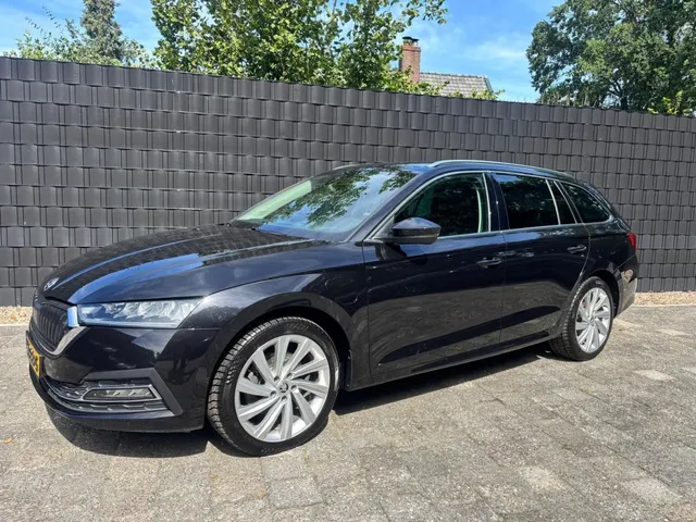 Škoda Octavia 1.4 TSI Iv Bnsedplus**Dab 2021