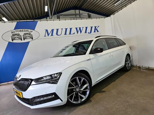 Škoda Superb Combi 1.4 TSI iV Sportline Business 2021