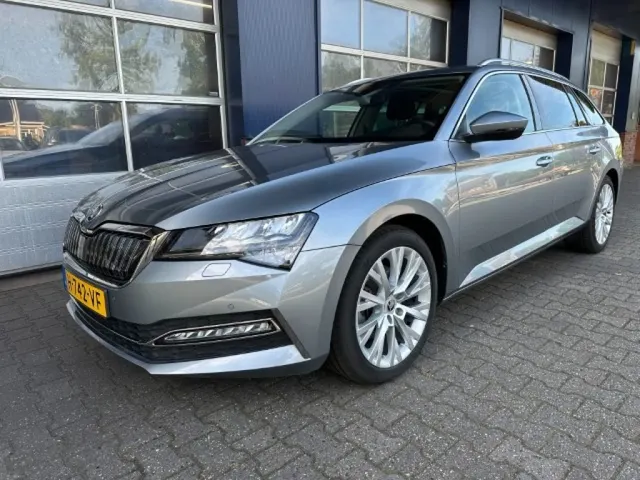 Škoda Superb 1.4 TSI Iv Bns Ed 2020