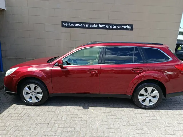 Subaru Legacy 3.6 I Executive Automaat Outback 2011