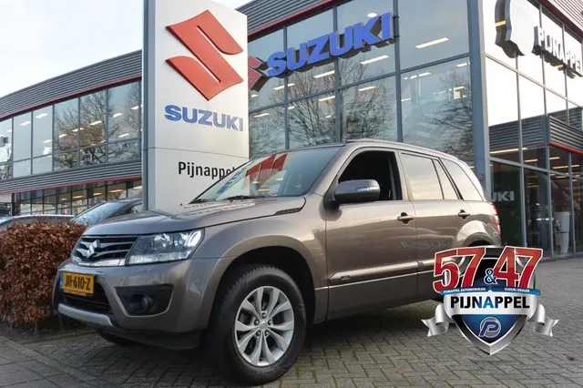 Suzuki Grand Vitara 2.4 Exclusive 5-deurs - 1.850 kg trekkracht geremd 2013