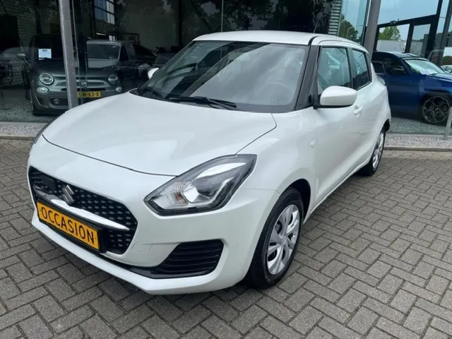 Suzuki Swift 1.2 Comfort Smart Hybrid Adap 2024