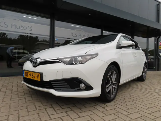 Toyota Auris 1.2T Dynamic Ecc 2017