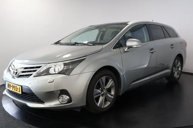 Toyota Avensis 2.0 D-4D Exe. Bns 2014