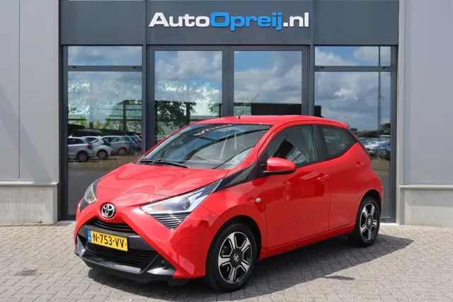 Toyota Aygo 1.0 VVT-I X-Play 72pk 5drs 2022