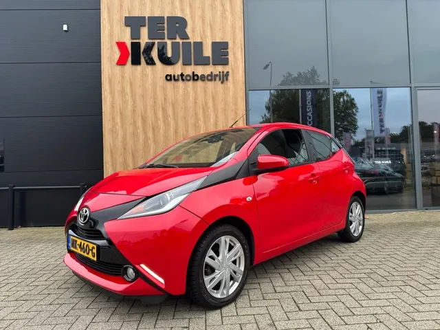 Toyota Aygo 1.0 VVT-i x-play touch 2015