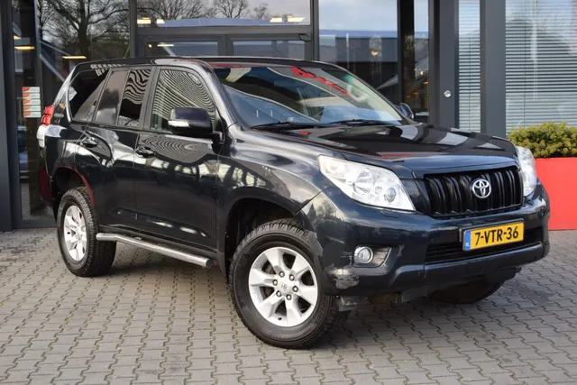 Toyota Landcruiser 150 3.0 D-4D 5DRS A 2012