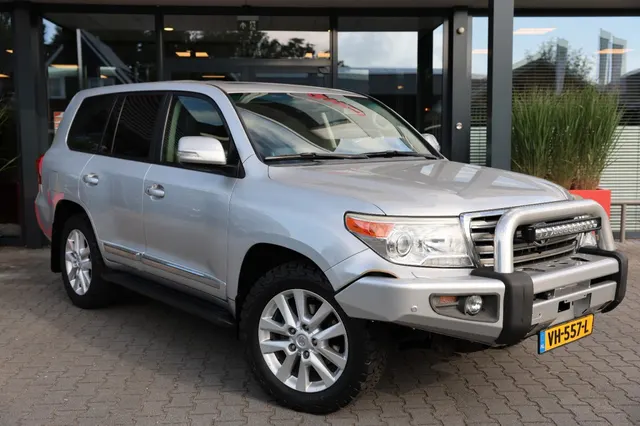 Toyota Landcruiser V8 4.5 D Executive A 2014