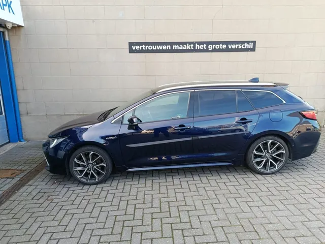 Toyota Overige 2.0 Hybrid Trek 2021