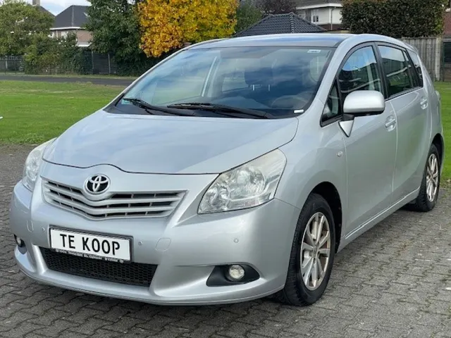 Toyota Verso 1.8 VVT-I Business Automaat 2011