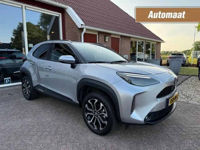 Toyota Yaris Cross 1.5 Hybrid 130 Pk Dynamic Automaat Nieuw! Luxe Uitvoering 2025