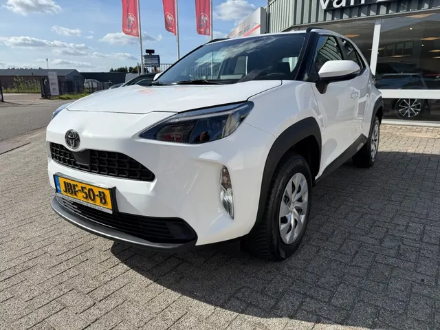 Toyota Yaris Cross 1.5 Hybrid 115 Active Rijklaar met 2024