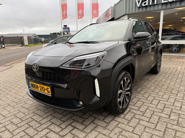 Toyota Yaris Cross 1.5 Hybrid 130 Dynamic Rijklaar met 2025