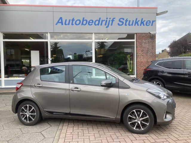 Toyota Yaris 1.5 Vvt-i Hybrid Team D 2018