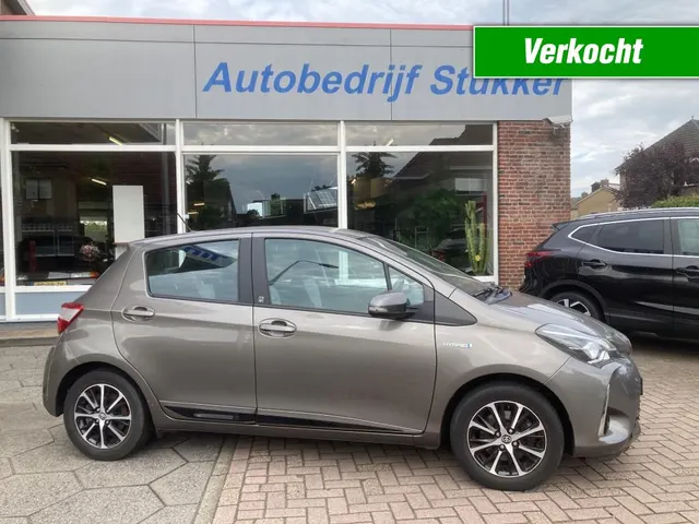 Toyota Yaris 1.5 Vvt-i Hybrid Team D 2018