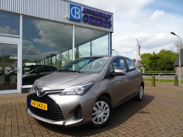 Toyota Yaris 1.3 VVT-I Aspiration 2015