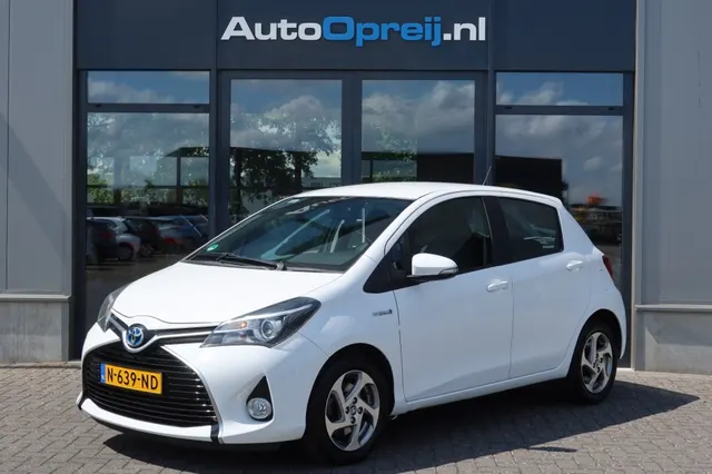 Toyota Yaris 1.5 Hybrid Now Automaat 2016