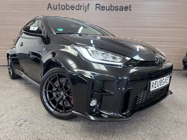 Toyota Yaris 1.6 Gr Sport Performance 261pk Carbon Acc 2022