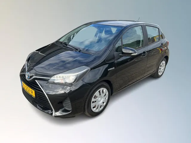 Toyota Yaris 1.5 Hybrid Bus. Plus 2016